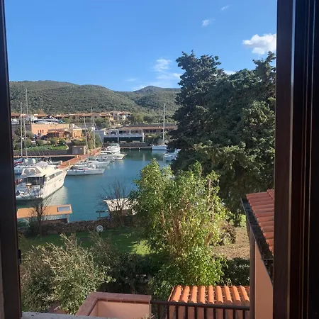 アパートホテル Sardegna Cala Reale 4*