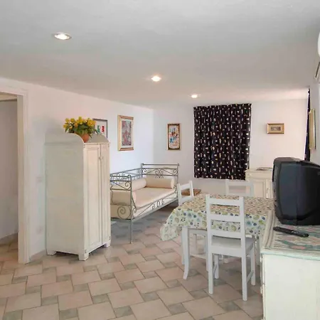 Sardegna Cala Reale アパートホテル 4*