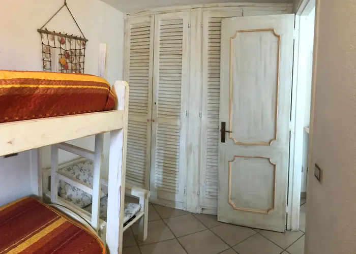 מלון דירות Sardegna Cala Reale 4*