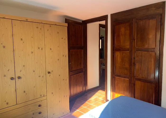 Sardegna Cala Reale מלון דירות 4*