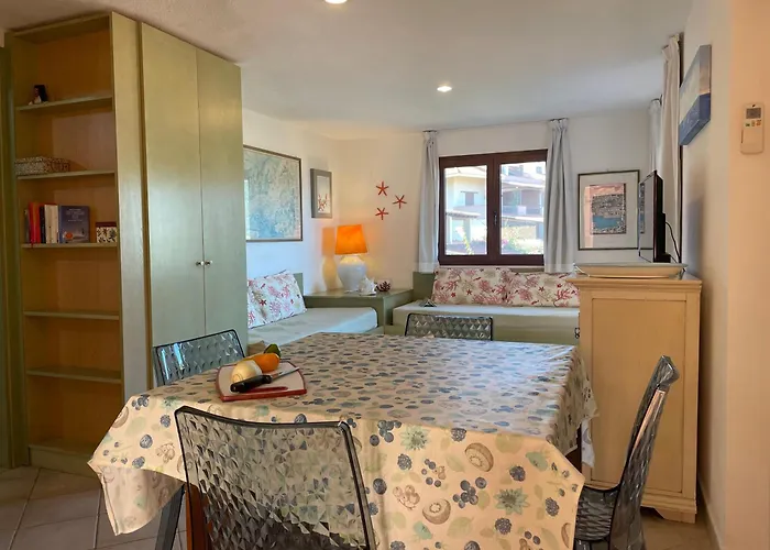 מלון דירות Sardegna Cala Reale 4*