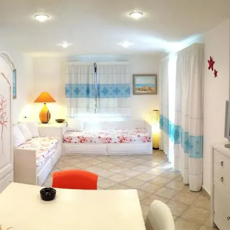 Hotel apartamentowy Sardegna Cala Reale Marinella (Sardinia)