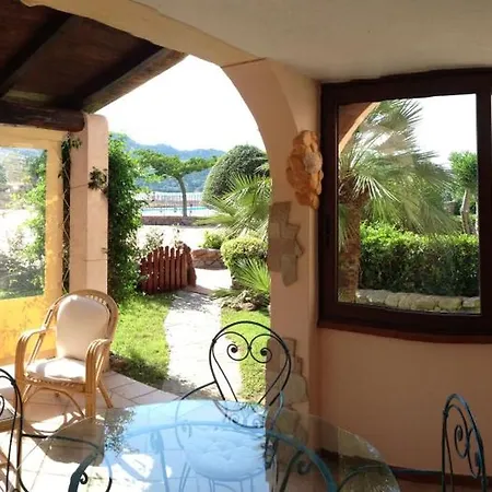 Ξενοδοχείο με διαμερίσματα Sardegna Cala Reale