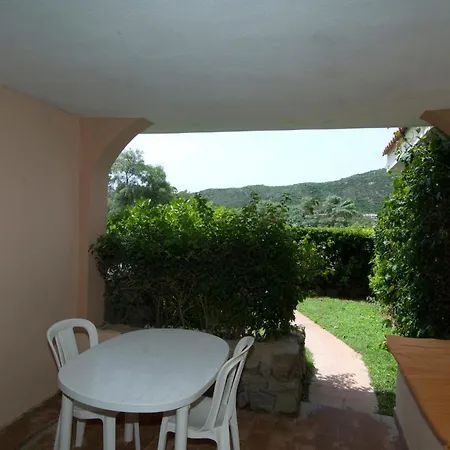 Sardegna Cala Reale Ξενοδοχείο με διαμερίσματα