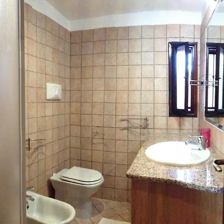 شقة فندقية Sardegna Cala Reale 4*