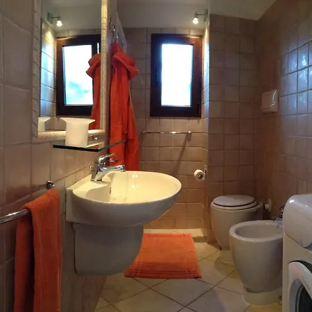 Ξενοδοχείο με διαμερίσματα Sardegna Cala Reale 4*