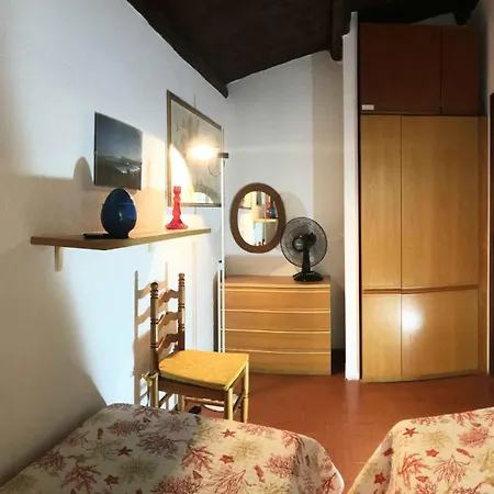 Ξενοδοχείο με διαμερίσματα Sardegna Cala Reale 4*